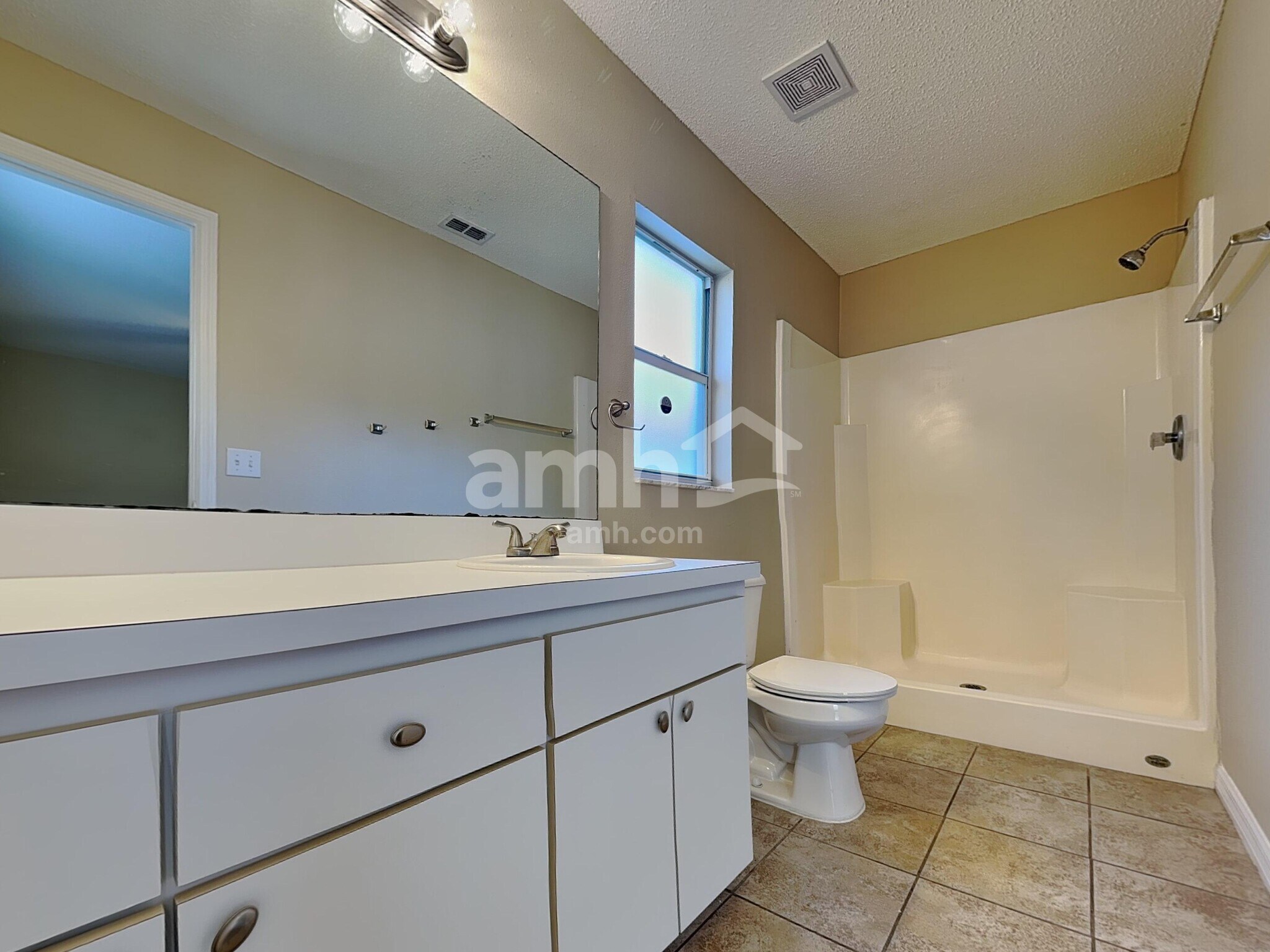 Building Photo - 7831 Chadwick Dr