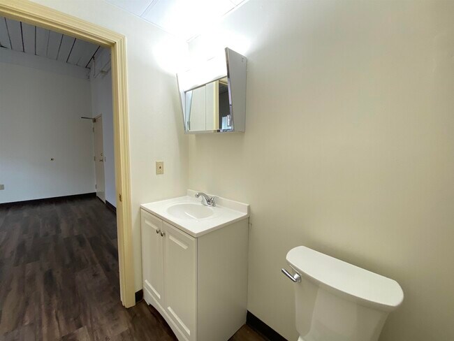 Building Photo - 30 Hanover St