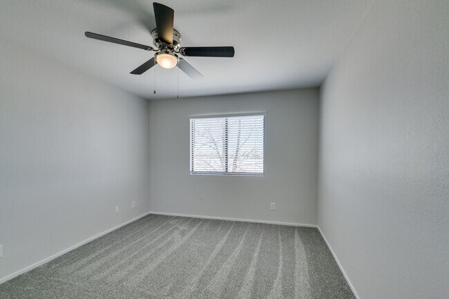 Building Photo - Great 3 bedroom home in South Shores!!