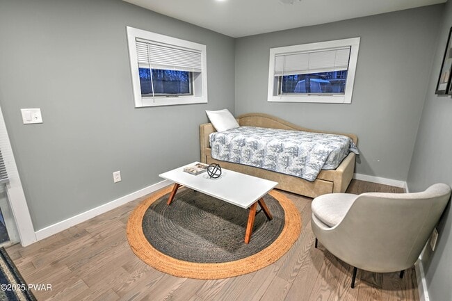 Building Photo - 413 Sunset Forest Dr