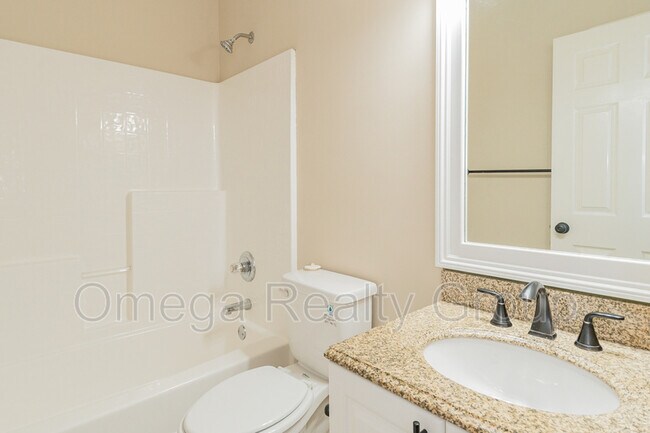 Building Photo - 686 Old Cahaba Dr