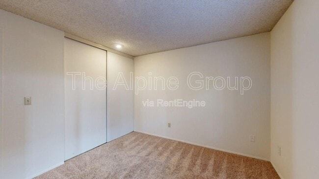 Building Photo - 12626 NW Barnes Rd