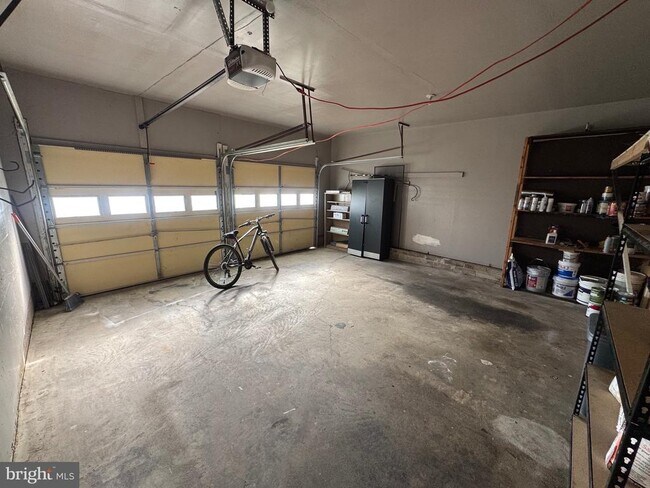 Building Photo - 176 Chapel Dr