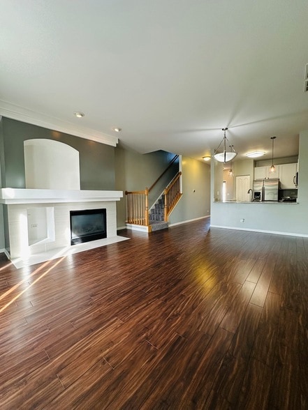 Building Photo - 2409 Golf Ridge Cir
