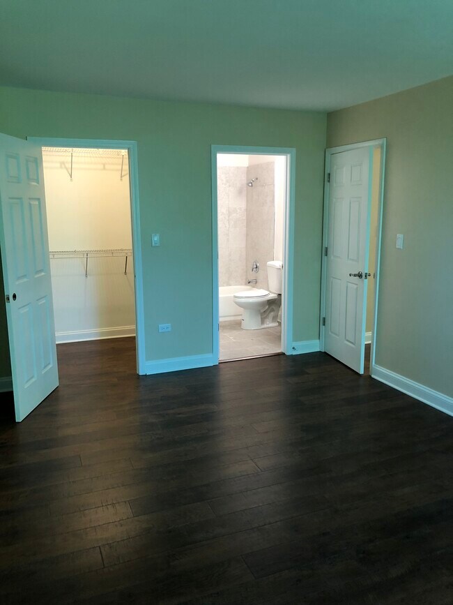 Building Photo - 7425 Brookdale Dr