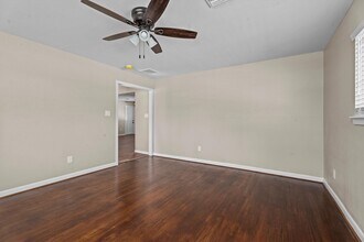 Building Photo - 10030 Haddington Dr