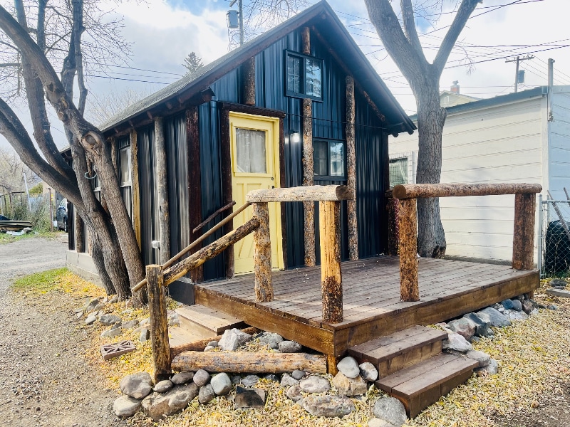 Building Photo - 216 S H St