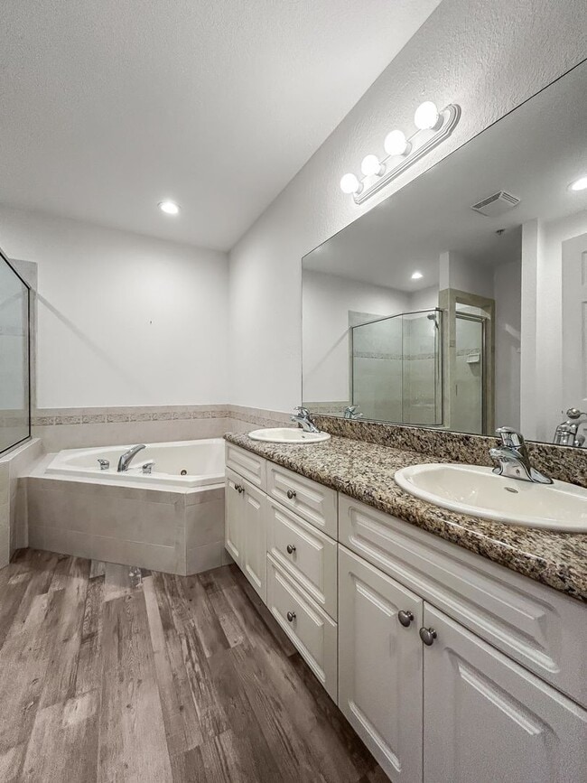 Building Photo - Stunning 3-Story Beach Townhome – Steps from the Gulf! 3bed|3bath