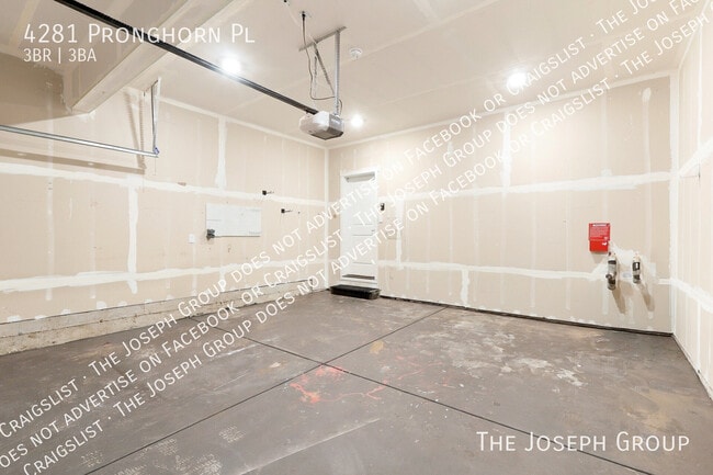 Building Photo - 4281 Pronghorn Pl