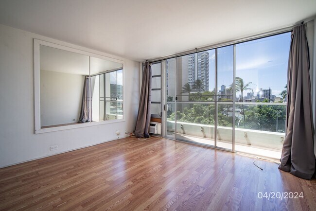 Building Photo - Clean 1BR/1BA/1PKG in Ala Wai Plaza Skyrise.