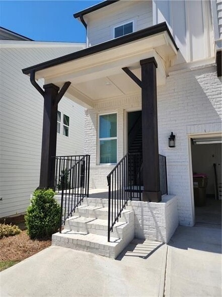 Building Photo - 1241 Westshore Dr