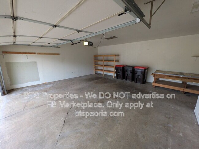 Building Photo - 5513 N University St