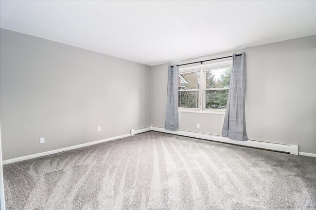 Building Photo - 115 Kensington Ave