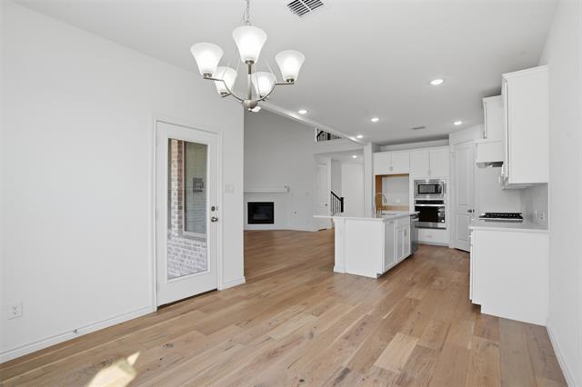 Building Photo - 537 Oakmoss St