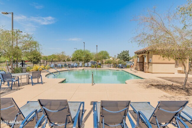 Building Photo - 16209 W La Ventilla Way