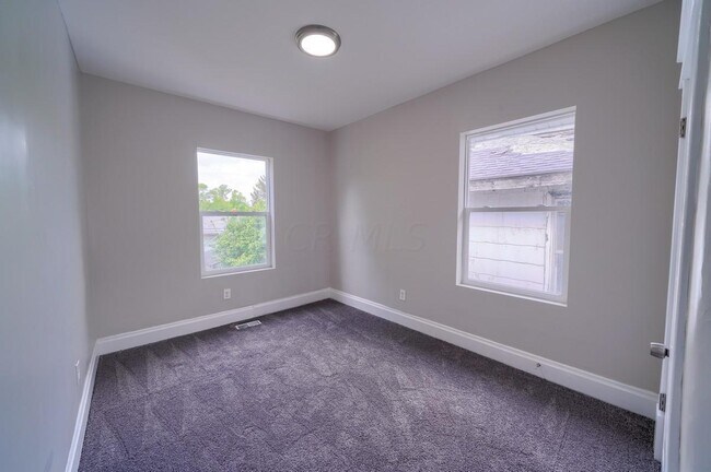 Building Photo - 1482 Hildreth Ave