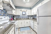 Building Photo - 110 Briarcliff Dr