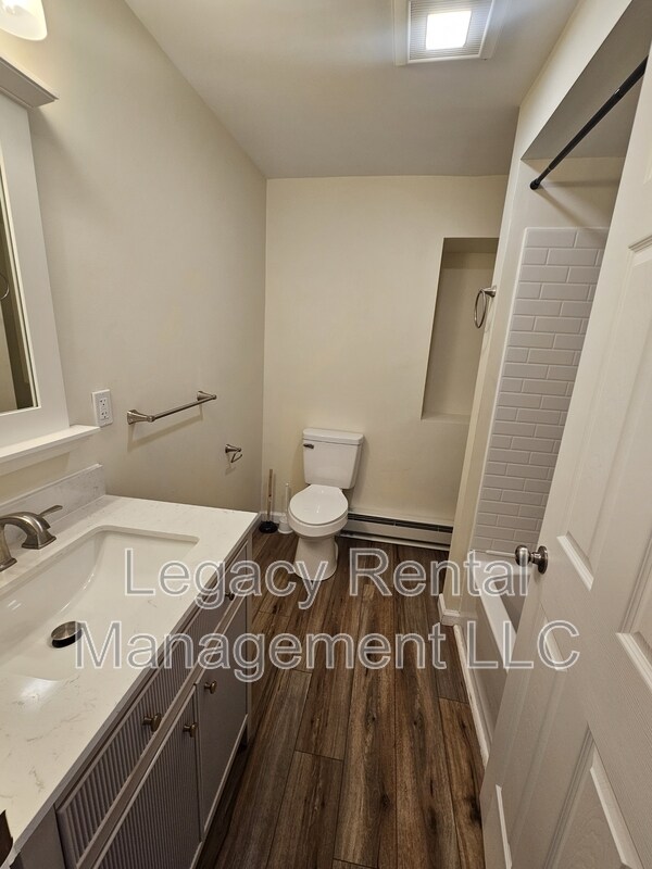 Building Photo - Rear 626 N. Church Street - 1