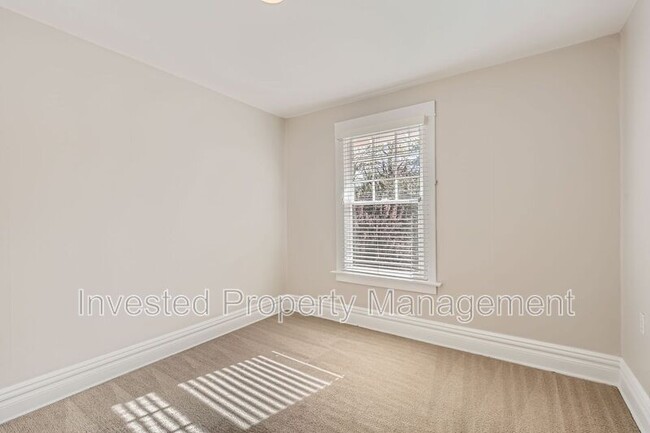 Building Photo - 525 Gilpin St