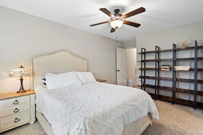 Building Photo - Available Now! Enjoy low-maintenance coastal living in this beautiful 2-bedroom, 2.5-bath townhom...
