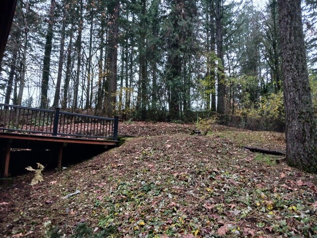 Building Photo - Woodland Setting- West Linn 3 Bedroom 2.5 ...