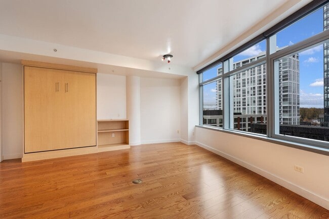 Building Photo - 3601 S River Pkwy