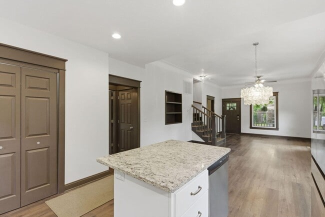 Building Photo - Updated 4-bedroom, 2-bath home in the Rountree neighborhood