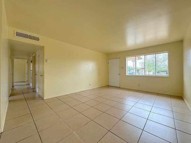 Building Photo - Northeast El Paso 3bed/2Bath