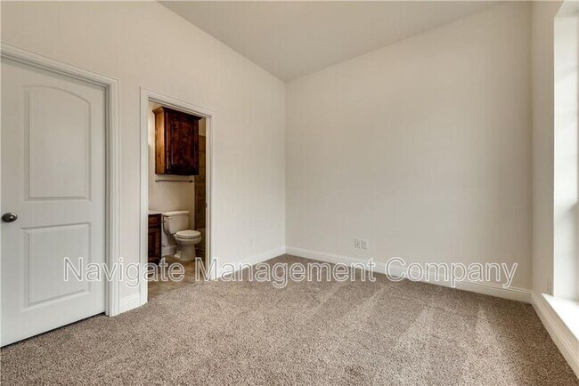 Building Photo - 2905 Dockside Dr