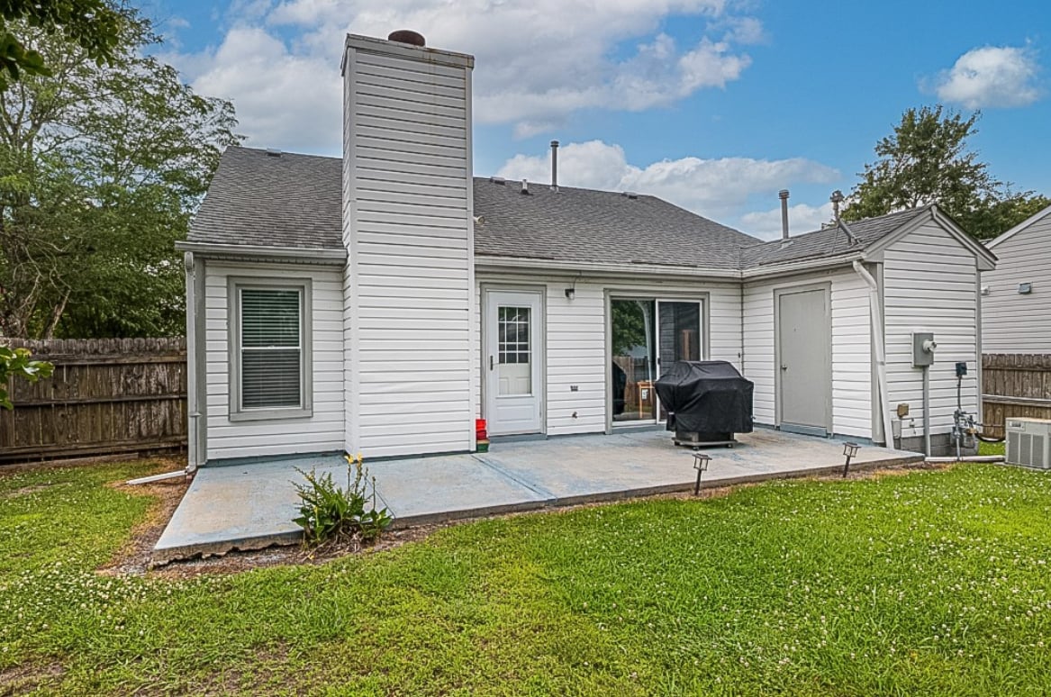 Building Photo - 1705 Maryus Ct