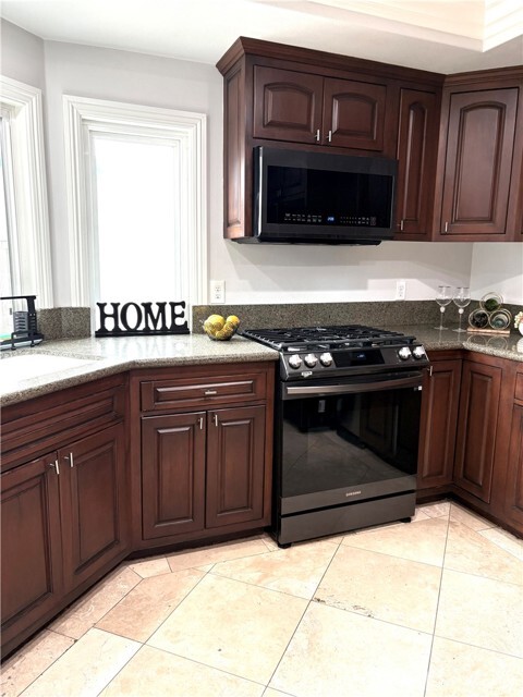 Building Photo - 16635 Algonquin St