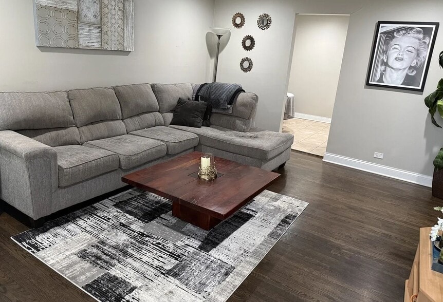 Building Photo - 711 N Kenilworth Ave