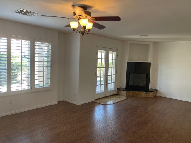 Building Photo - 2246 Sisley Pl
