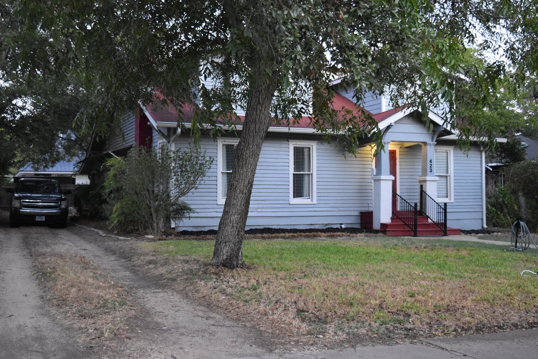 Building Photo - 423 S Main St