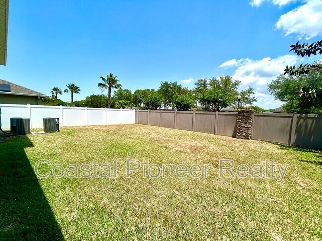 Building Photo - 2123 Roanoke Springs Dr