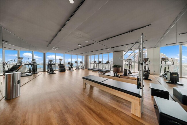 Building Photo - 1400 Biscayne Blvd