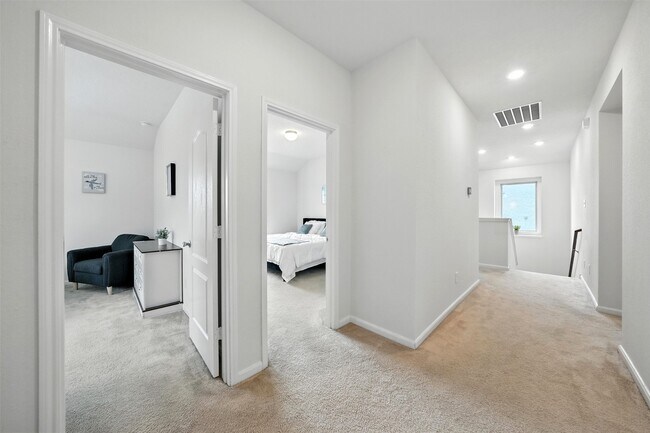 Building Photo - 15410 Rosehill Summit Ln