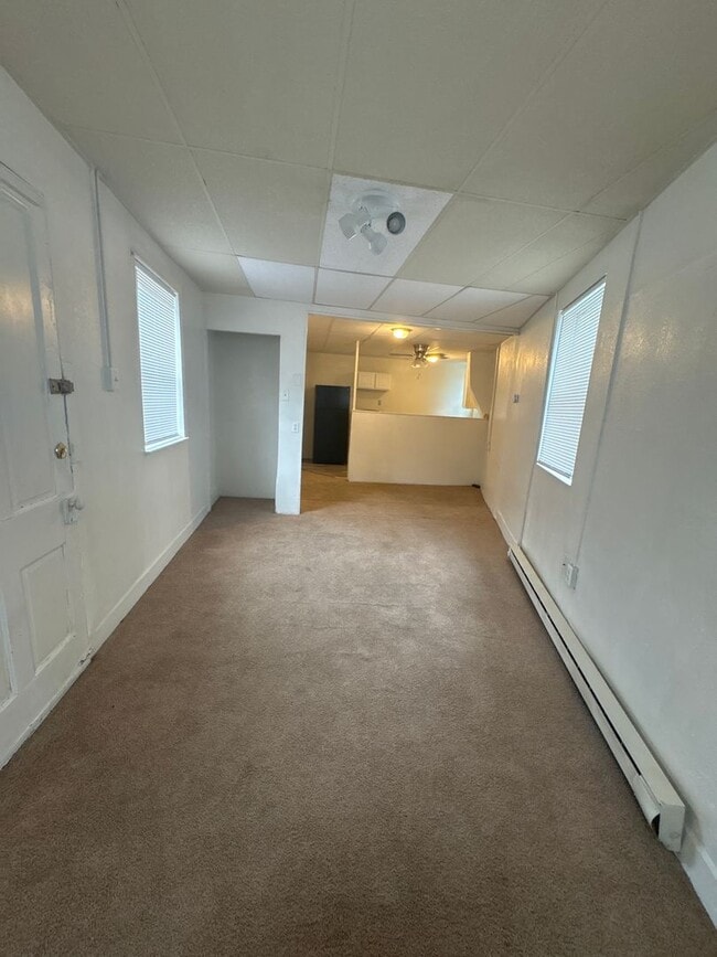 Building Photo - Spacious 2+ Bedroom Apartment-York City SD