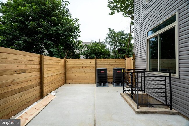 Building Photo - 3731 Brandywine St