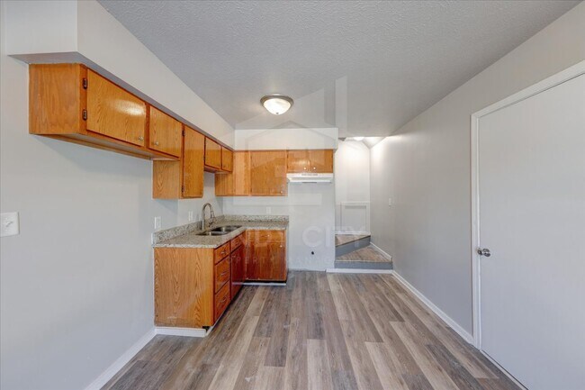 Building Photo - 205 N Manngrove Ln