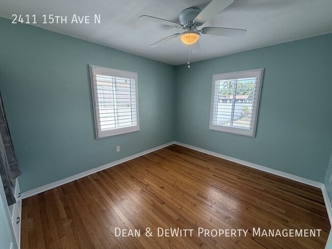 Building Photo - 2411 15th Ave N