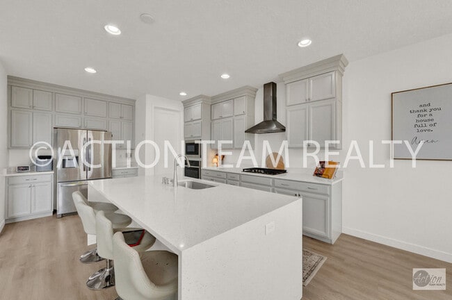 Building Photo - Single Family Home in Bluffdale!