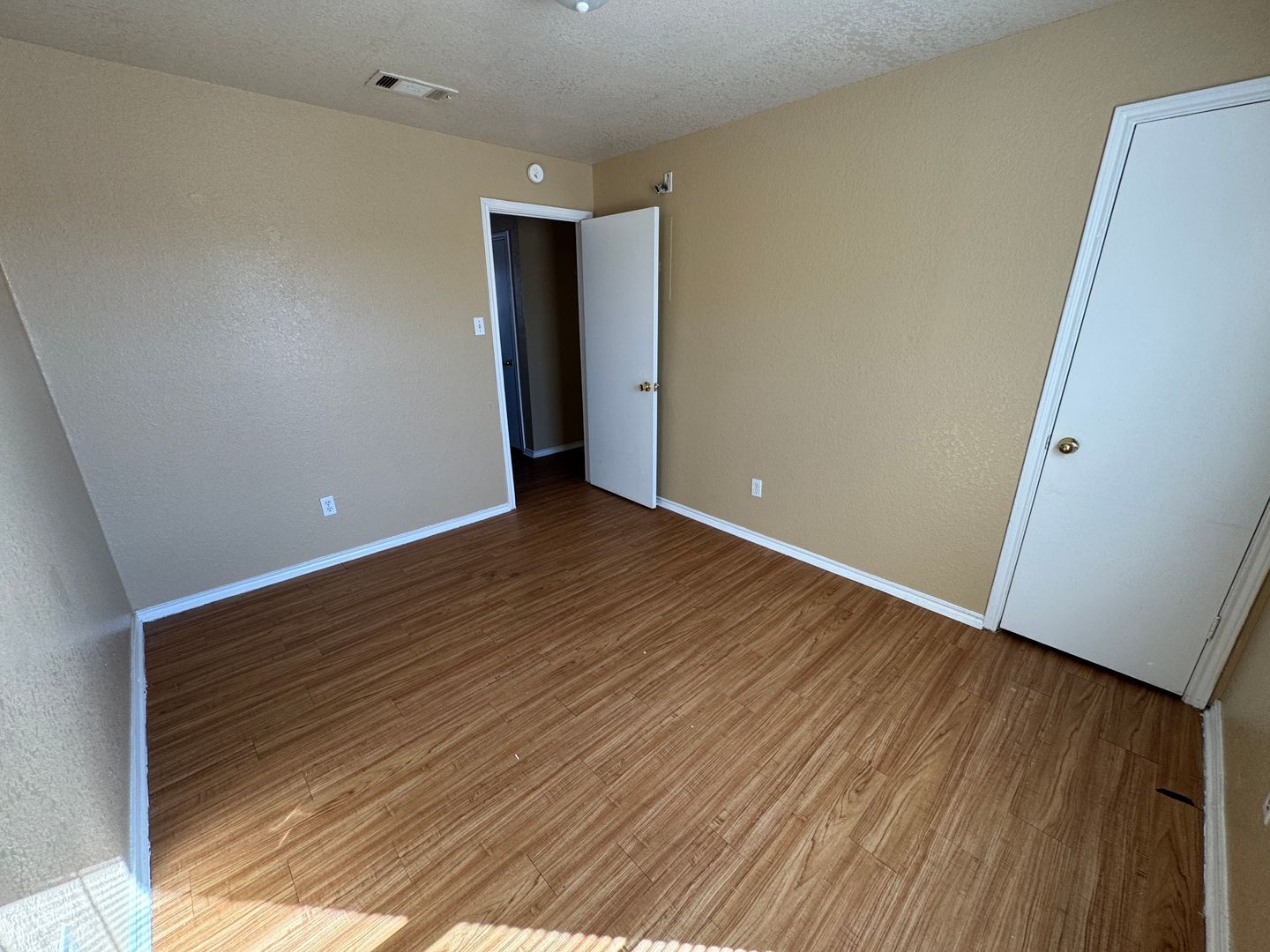 Building Photo - 1709 Cedarhill Dr