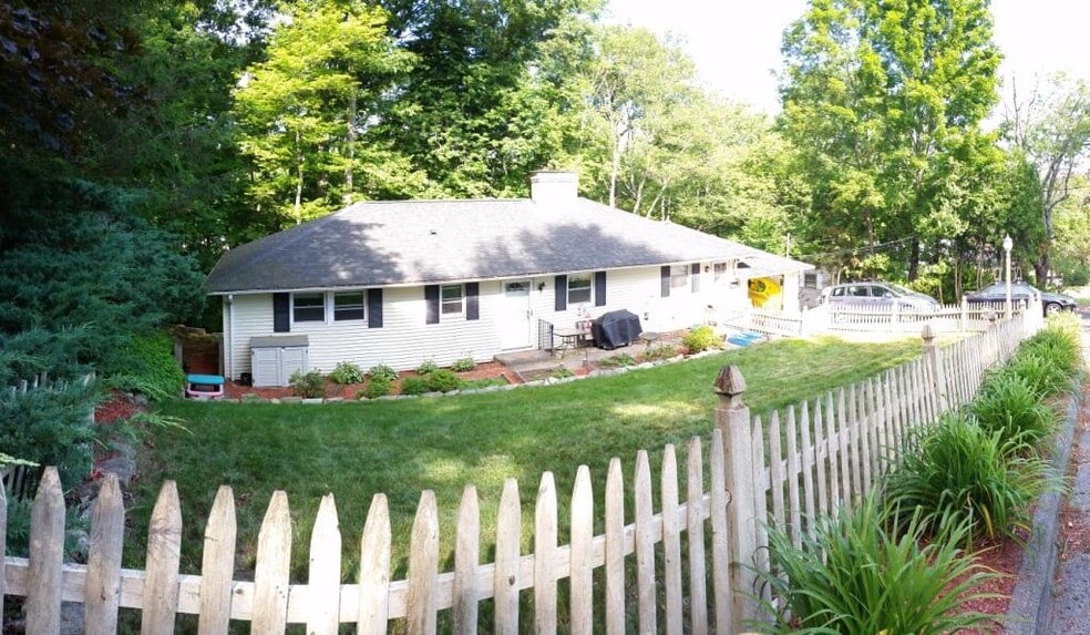 Front Yard - 23 Oneil Dr