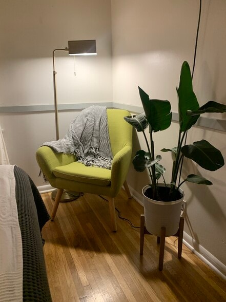 Building Photo - 3321 Bryant Ave S