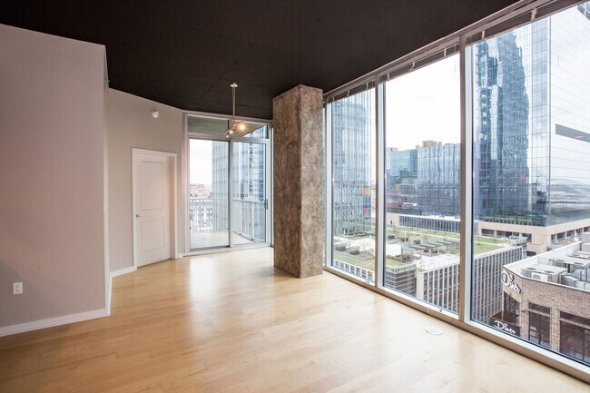 Building Photo - Stunning Downtown Views From 2BR 2BA Corner Unit in the Encore! $3,500 Per Month