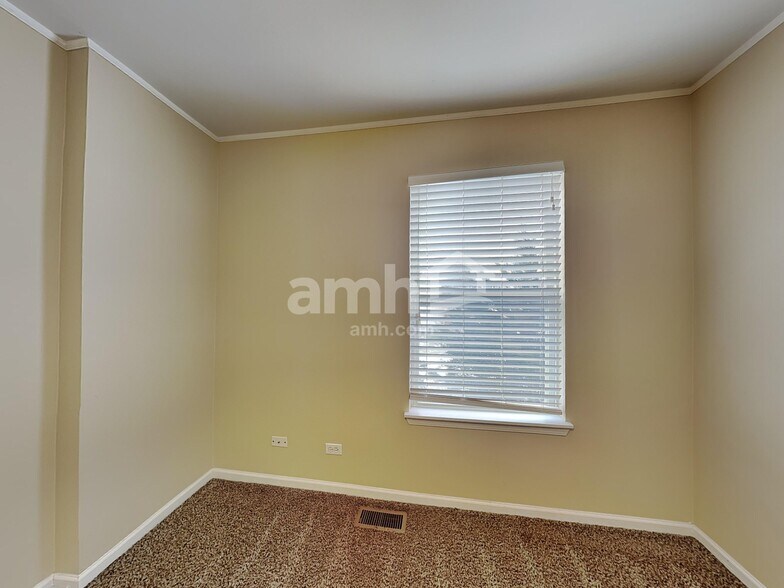 Building Photo - 1906 Landings Ct