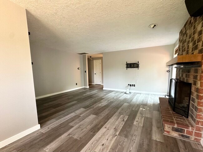 Living room with TV mount - 2345 Century Ln