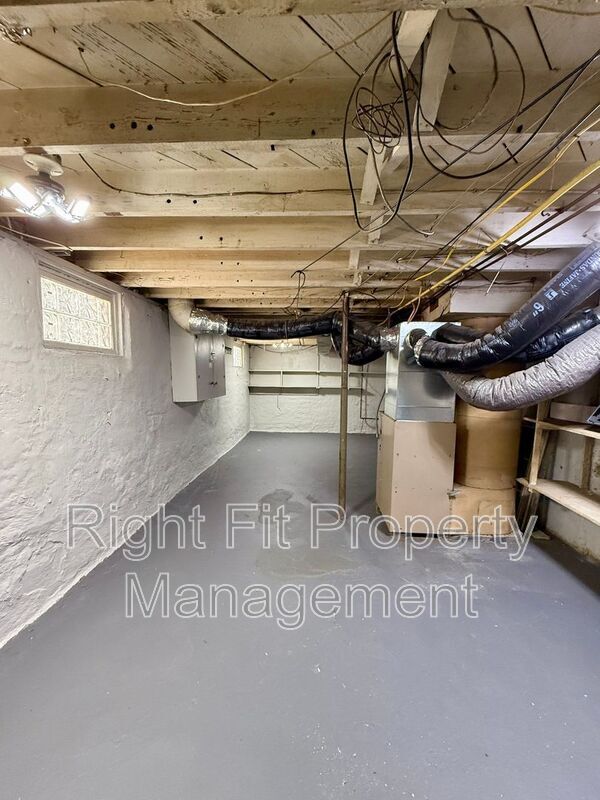 Building Photo - 255-257 Fountain Avenue