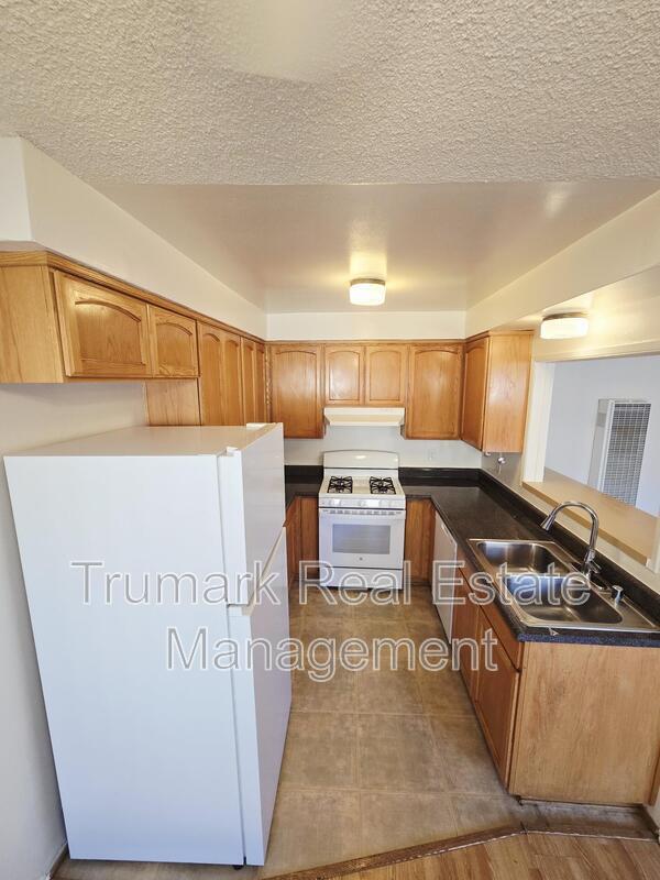 Building Photo - 332 Cornell Dr